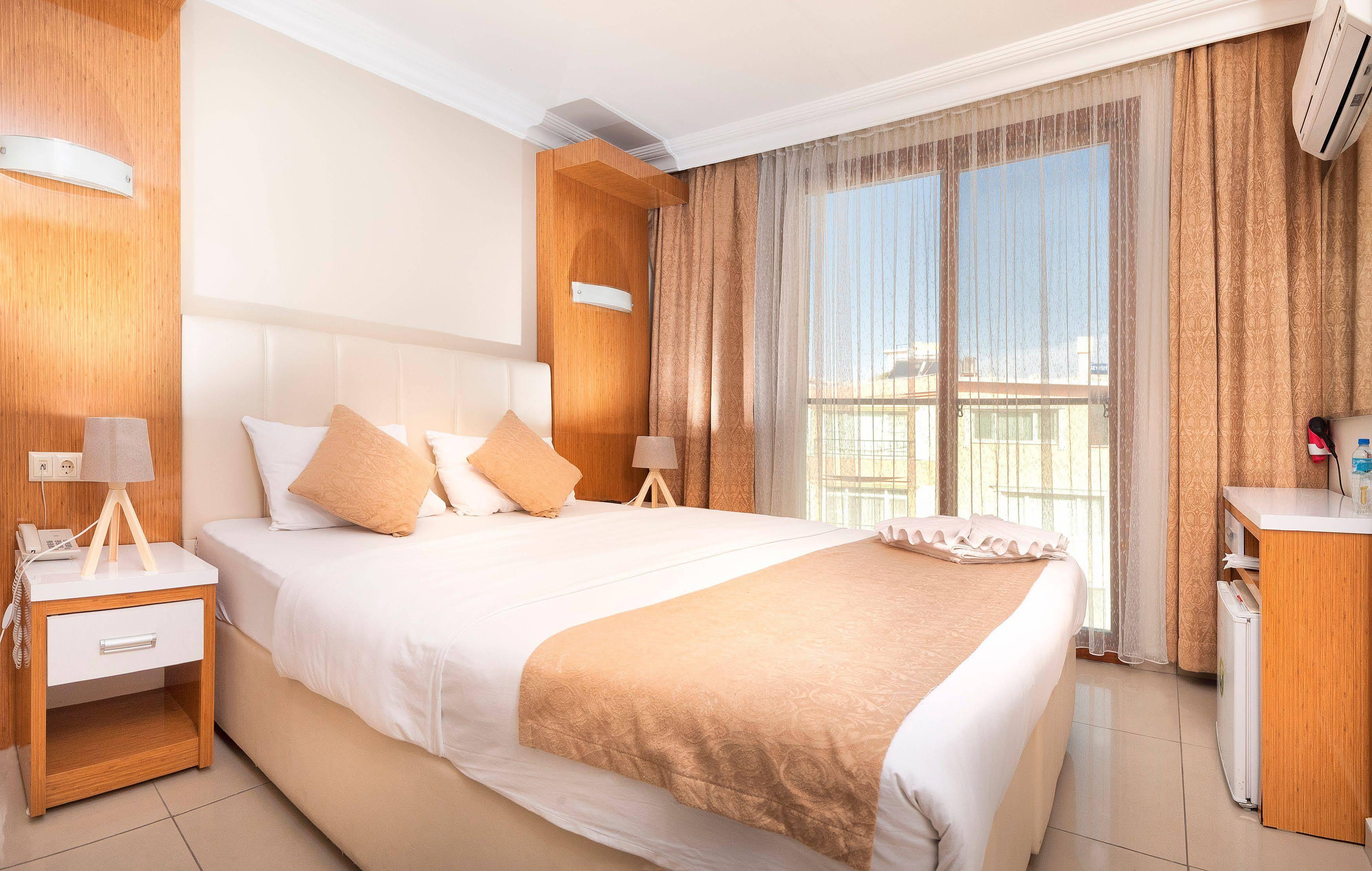 Temple Miletos Spa Hotel Altinkum  Bagian luar foto